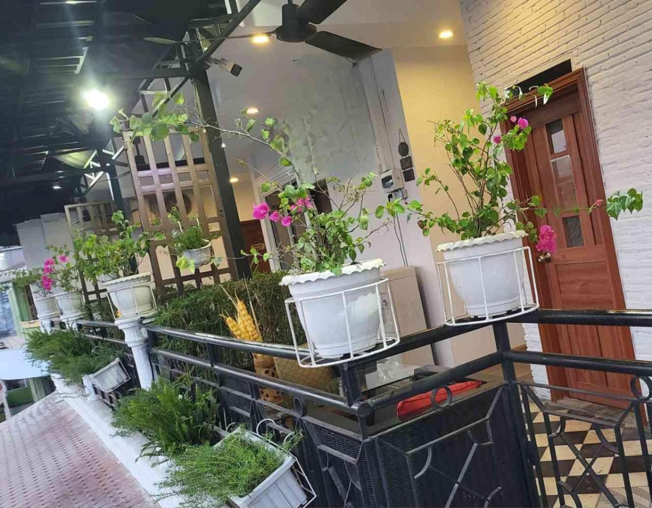 Sun Chakra Boutique Hotel Phnom Penh Exterior foto